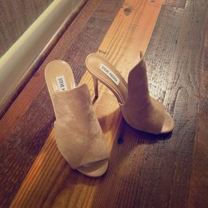 Steve Madden Sinful Tan Suede peep stiletto